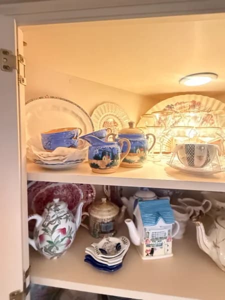 Blue and white ceramic miniature tea set and mixed tableware lot